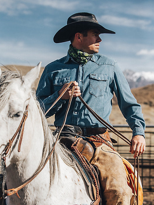 Wrangler Cowboy Cut® Long-Sleeve Western Denim Snap Work Shirt in Stonewash