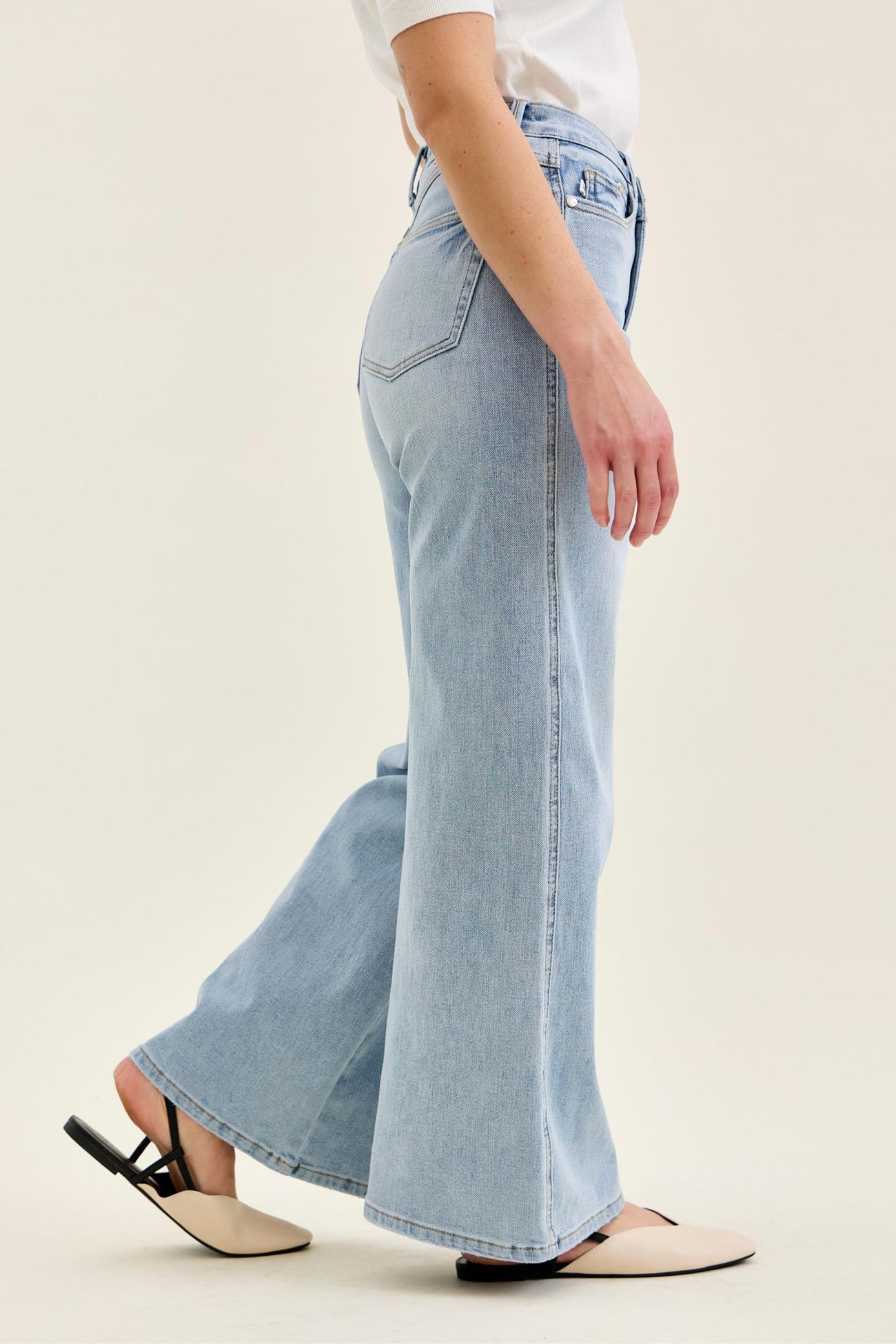 Petite High Waisted Tummy Control Retro Wide Leg Jeans by Judy Blue