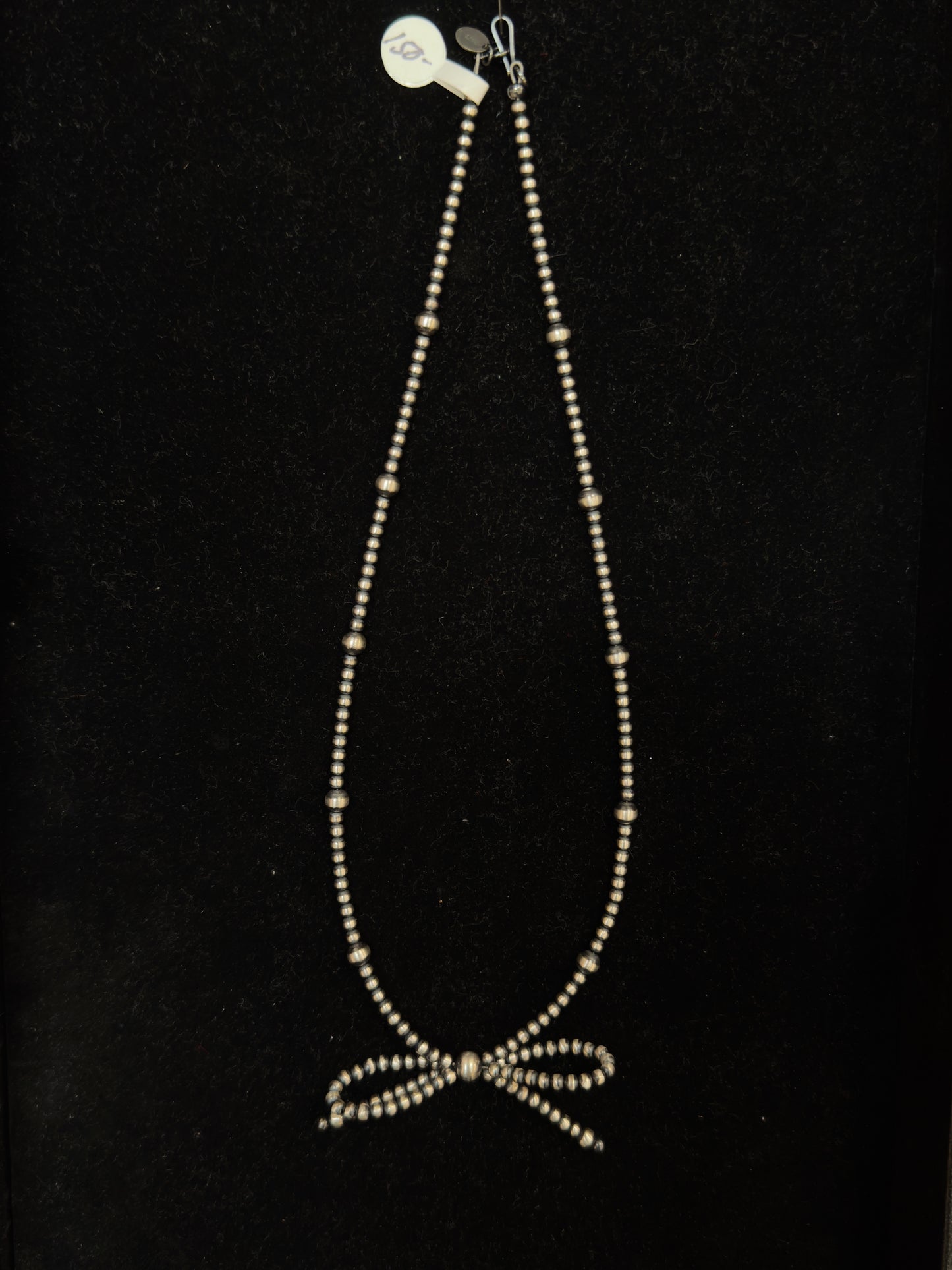 16" Navajo Pearl Bow Necklace