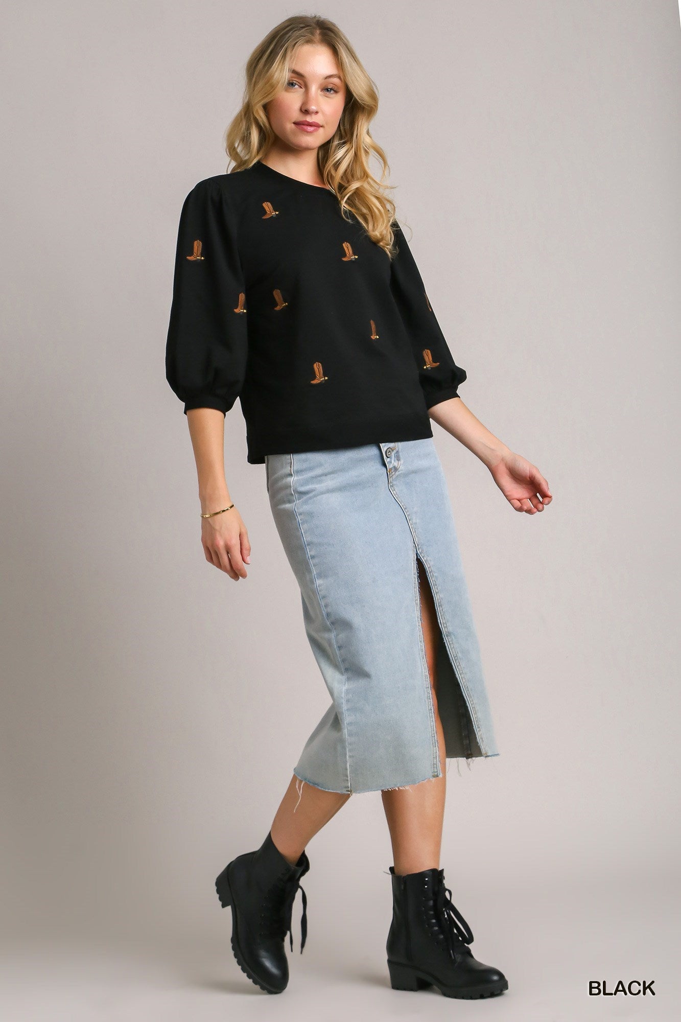 Crewneck 3/4 Sleeve Top with Embroidery