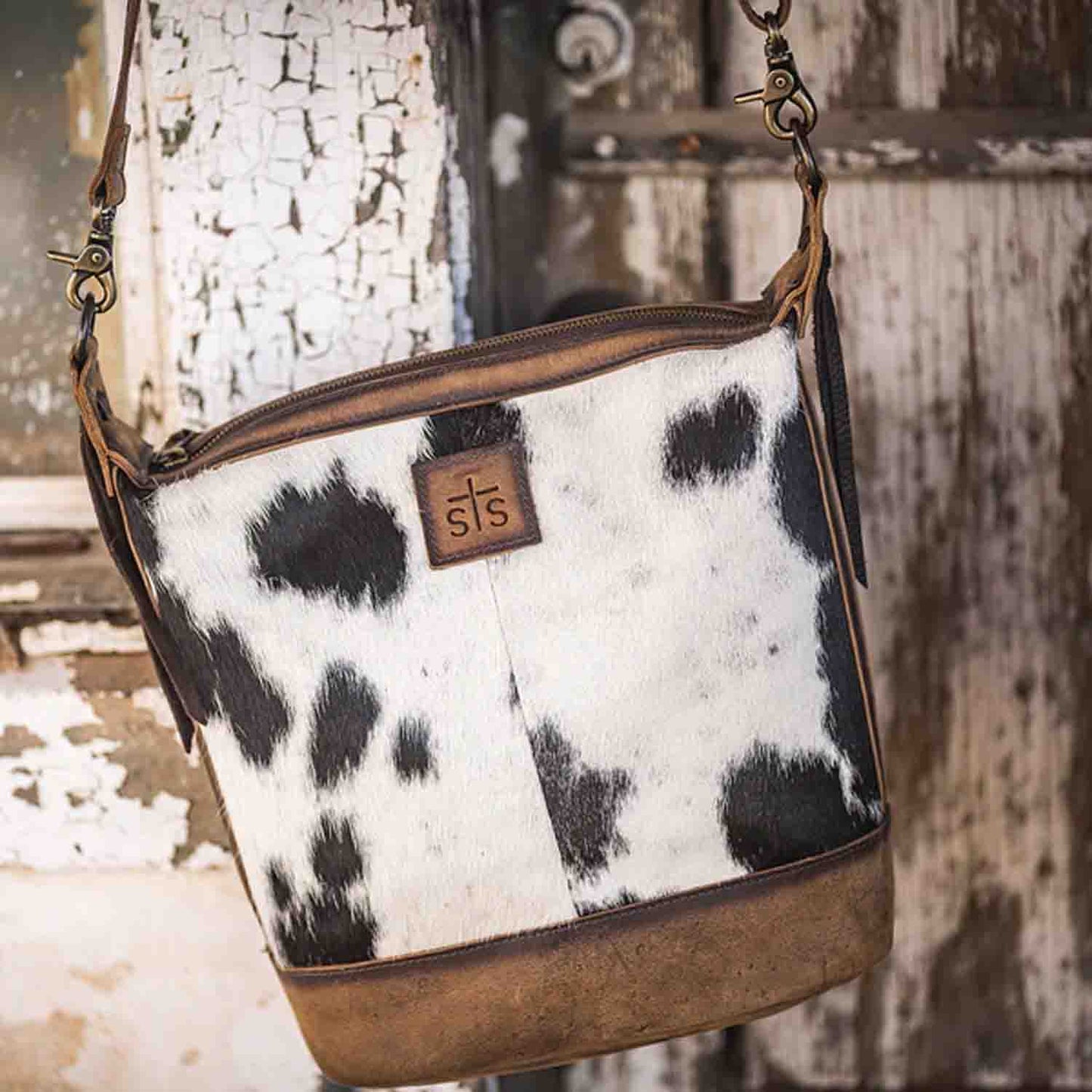 Cowhide Mailbag by STS Ranchwear