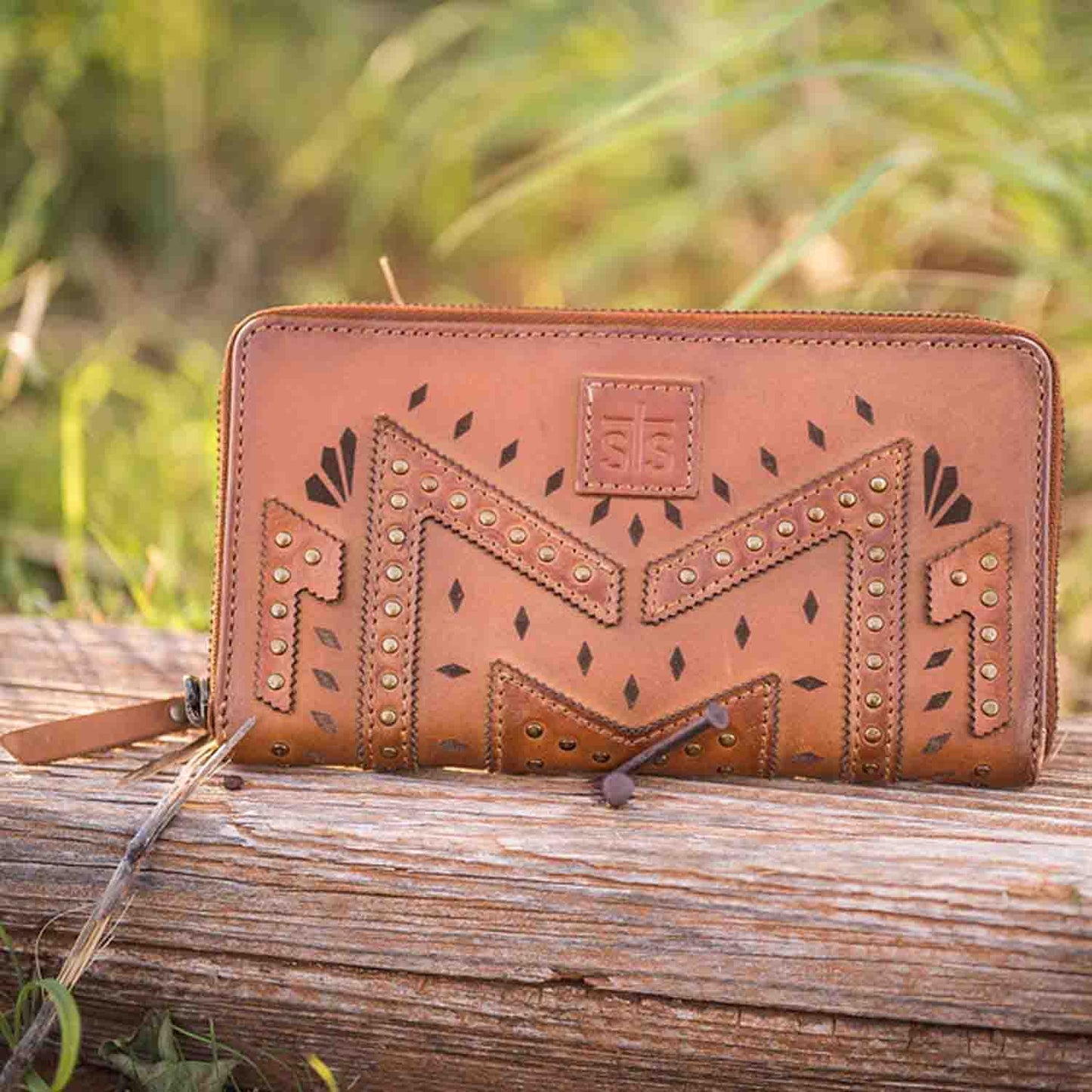 Wayfarer Juniper Bifold in Tan by STS Ranchwear