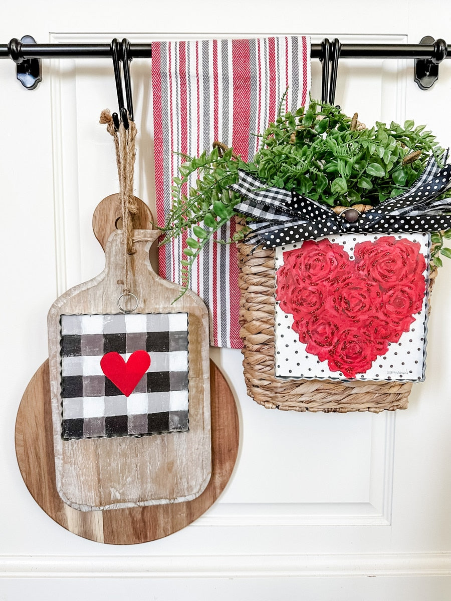 Mini Art Rose Heart by The Round Top Collection