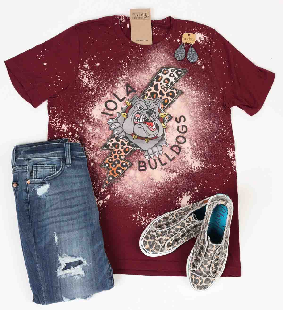 Iola Bulldogs Rockin Bleached Tee