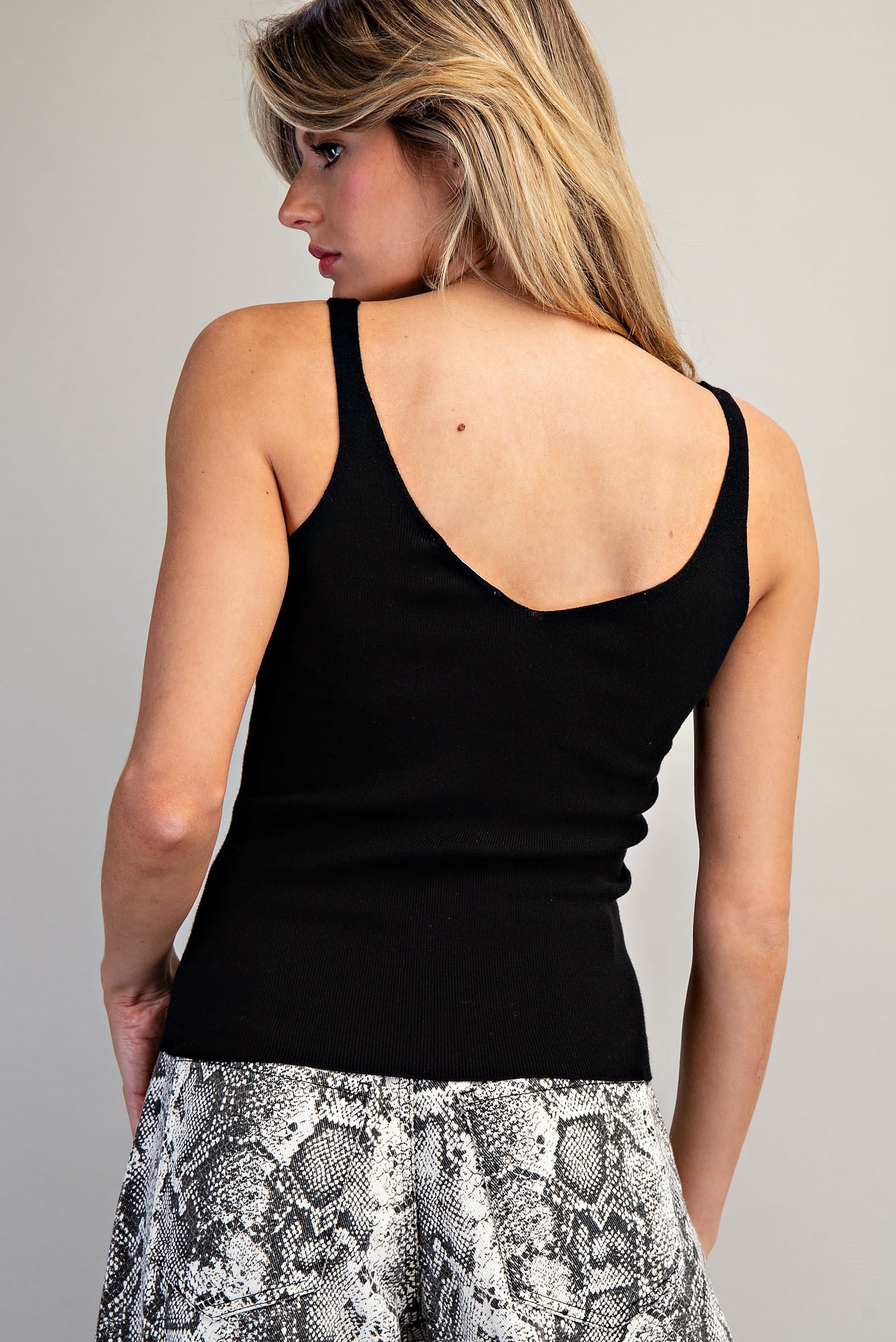 Sleeveless Knit Tank Top by ee:some