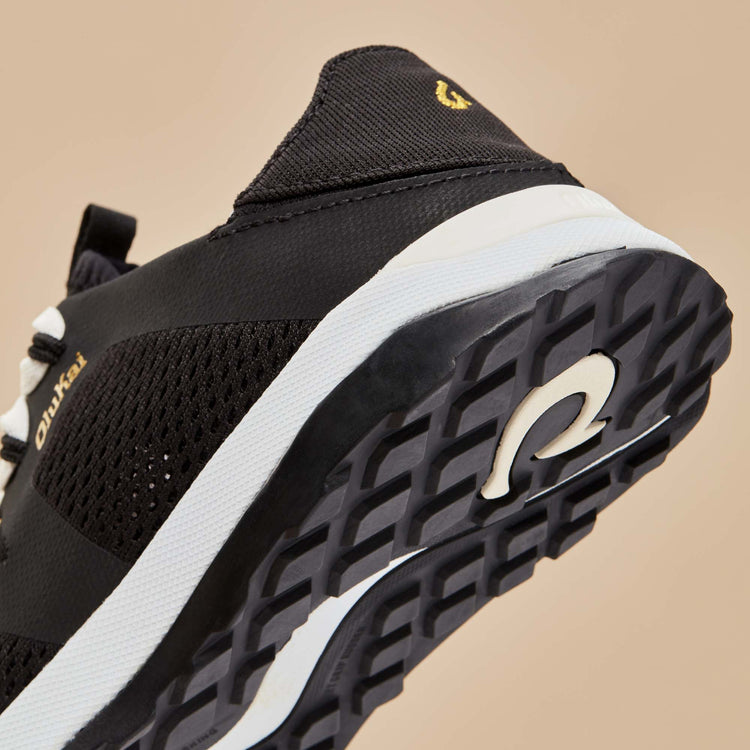 Huai Sneakers by Olukai
