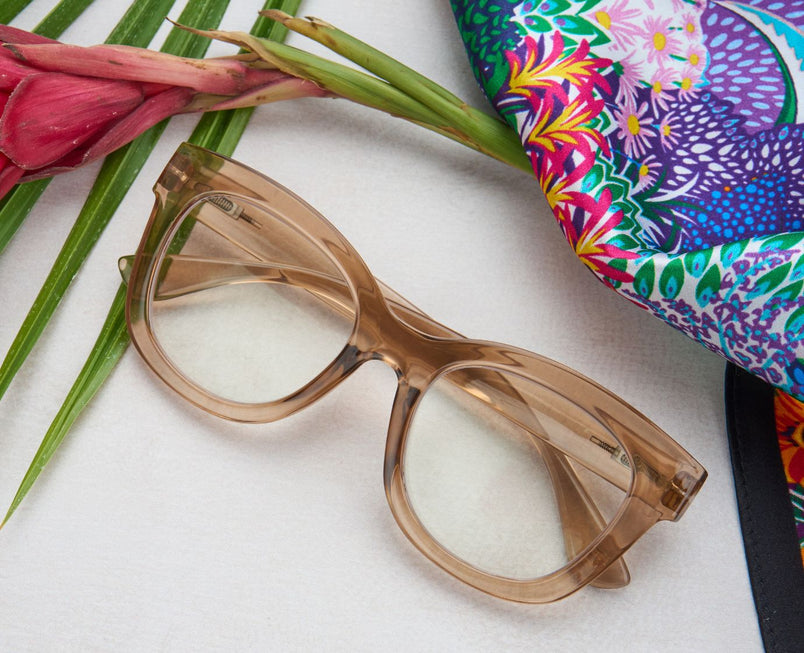 Center Stage Focus Readers by Peepers