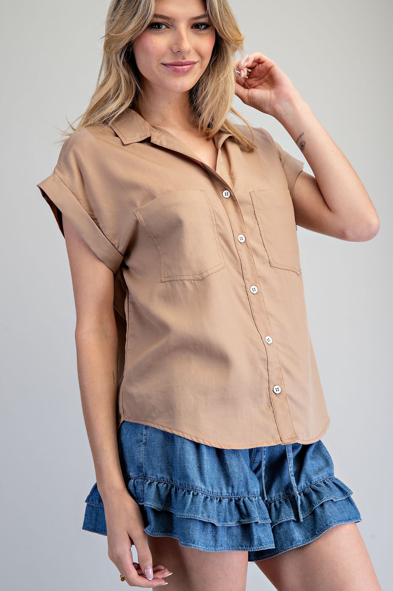 Solid Button Down Short Sleeve Shirt by ee:some