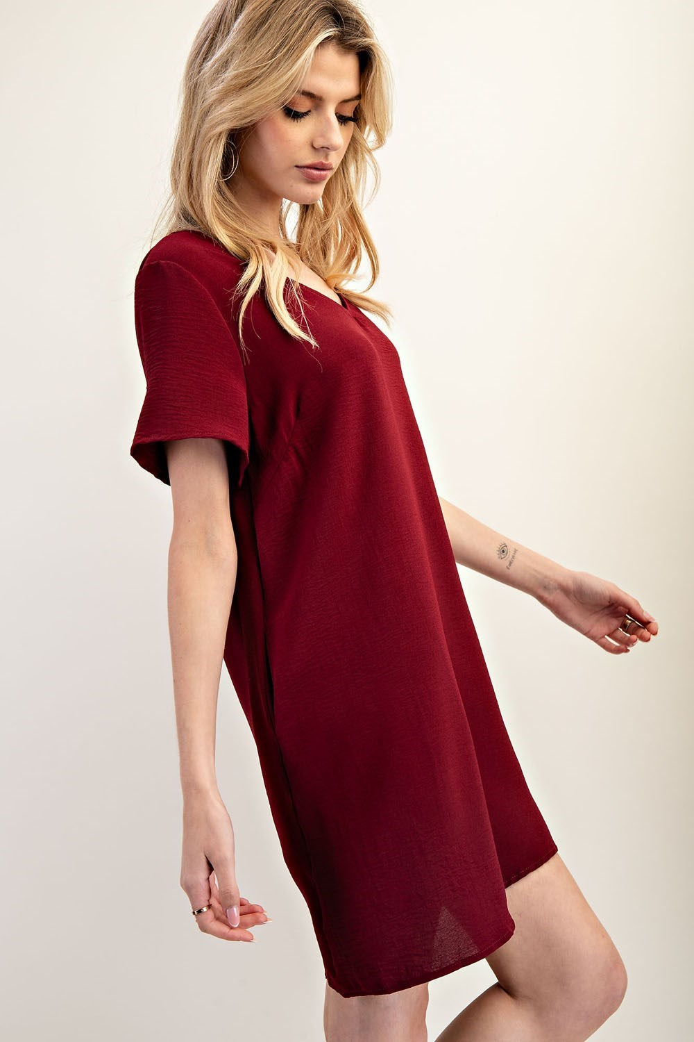 Solid Short Sleeve V Neck Mini Dress by ee:some