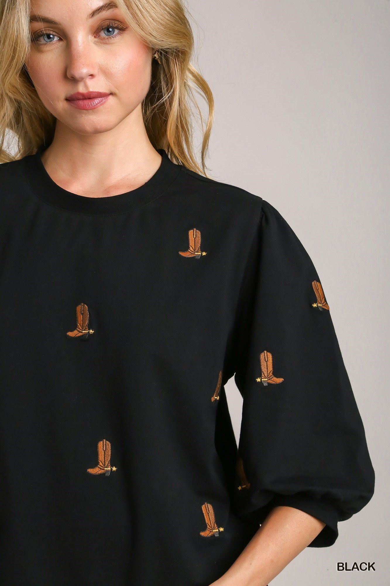Crewneck 3/4 Sleeve Top with Embroidery