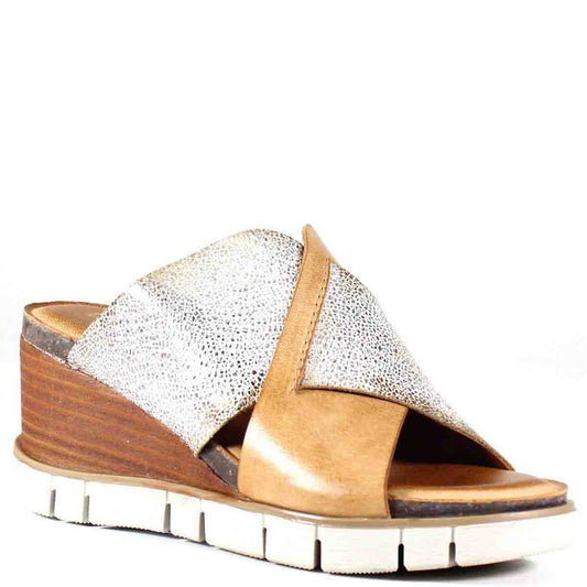 Beachy Keen Luggage-Gold