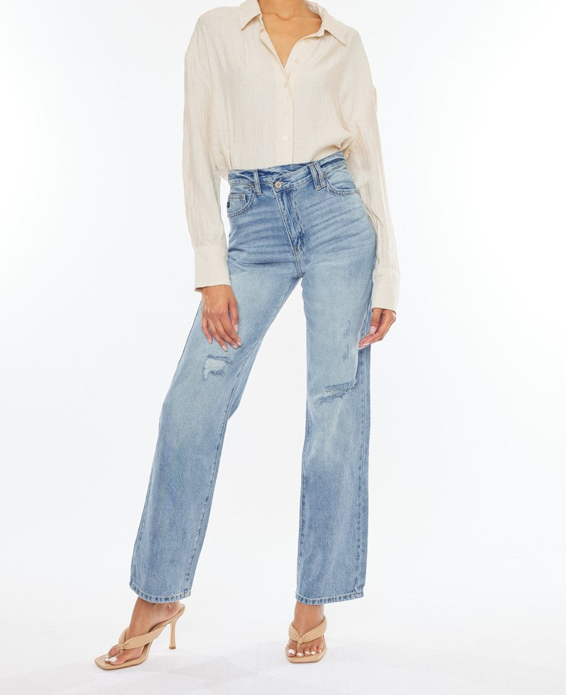 Wanda 90's Straight Leg Jeans