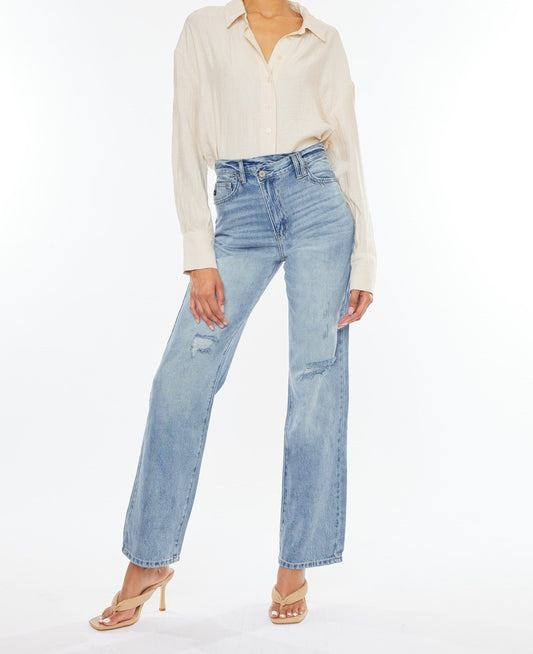 Wanda 90's Straight Leg Jeans